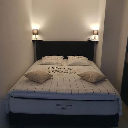 Appartement Cosy Proche De L'Aeroport T R A N S F E R T Sur Demande Сен-Дени Экстерьер фото